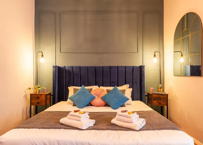 Apartament Piacentino Homes Re Di *